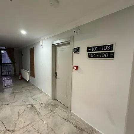 Aryainnsuit Hotel